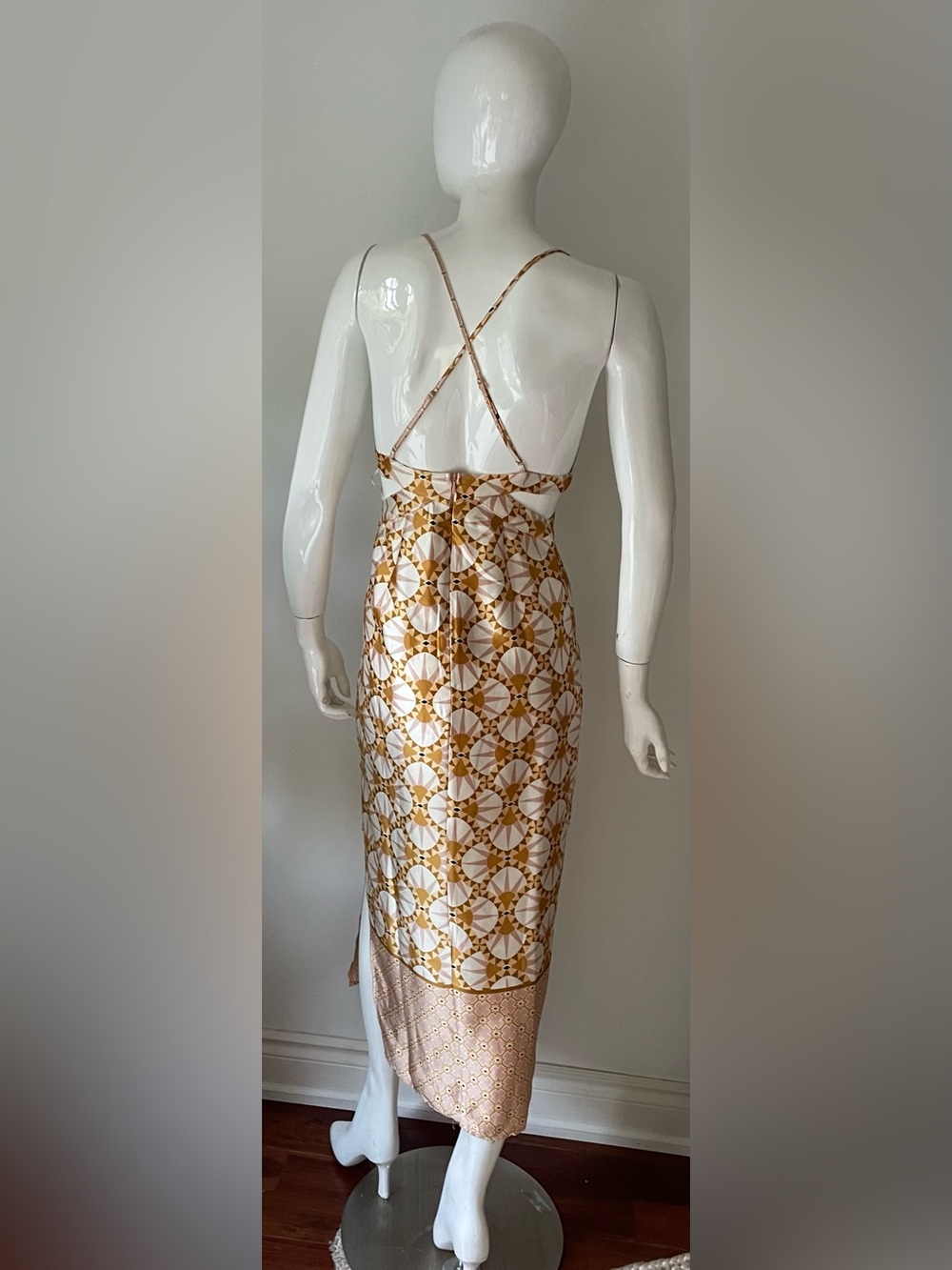 House of Harlow 1960 x REVOLVE Geo Cutout Silky Midi Dress XS - Picture 4 of 8